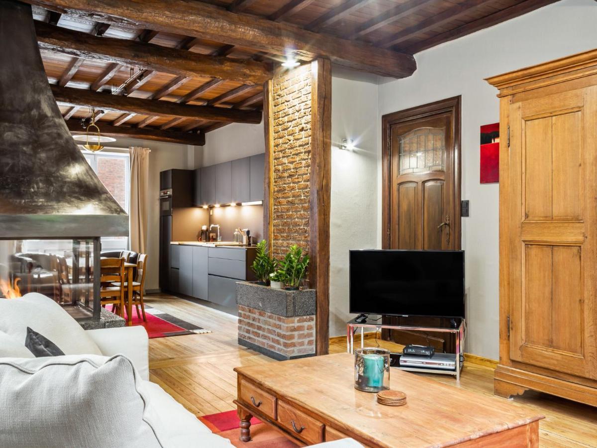 Stylish Apartment In Dinant Near The Maas Buitenkant foto