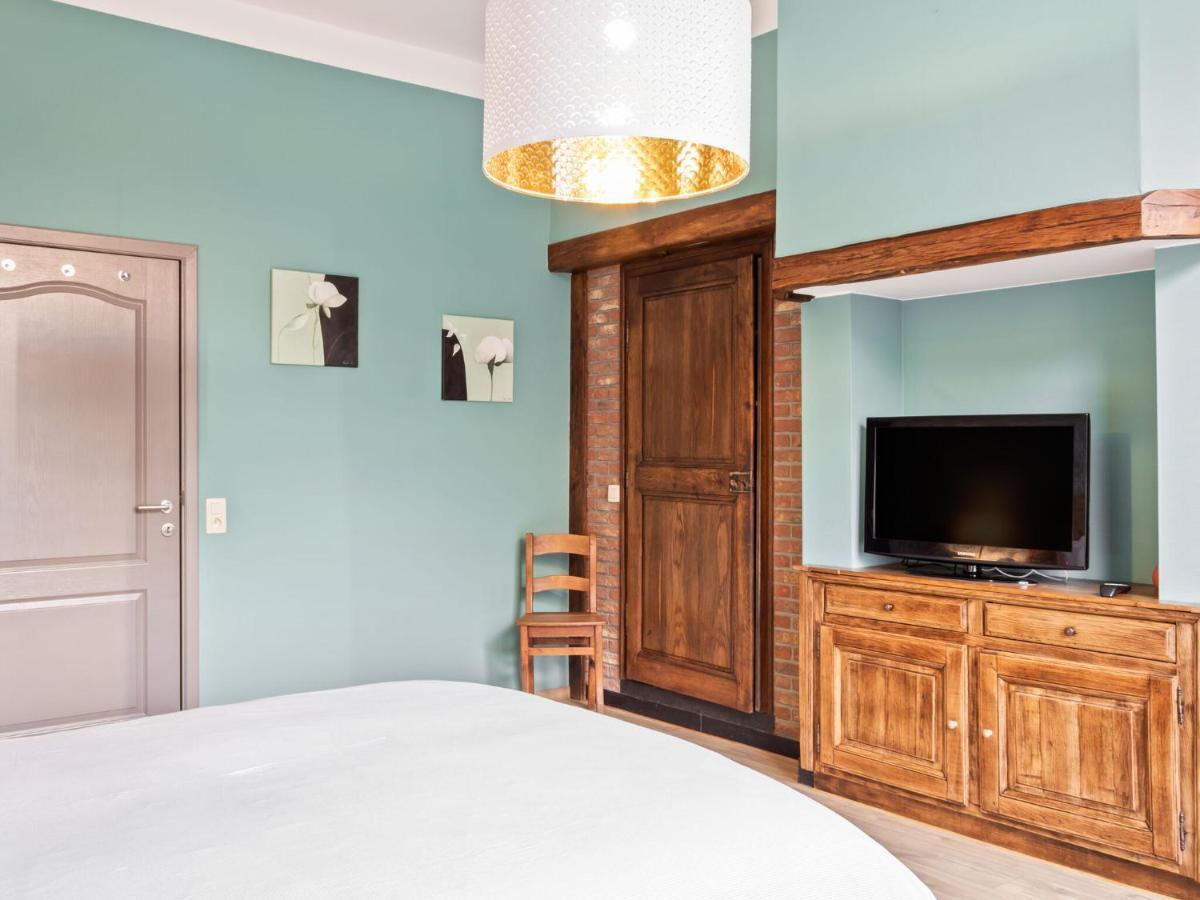 Stylish Apartment In Dinant Near The Maas Buitenkant foto