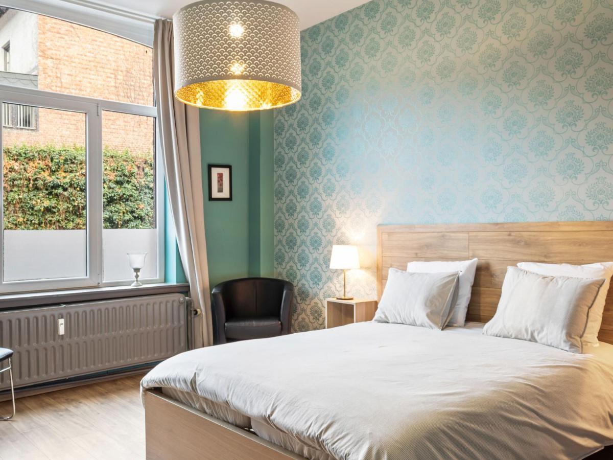 Stylish Apartment In Dinant Near The Maas Buitenkant foto